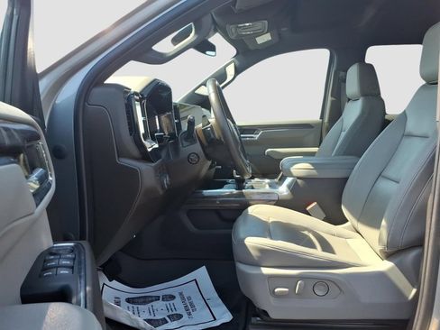 Used 2023 Chevrolet Silverado 1500 LTZ AWD/4WD image 18