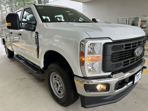 New 2026 Ford F250 XL w/ XL Chrome Package image 8