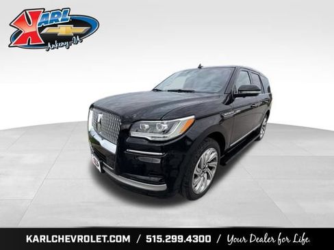 Used 2022 Lincoln Navigator Reserve AWD/4WD image 1