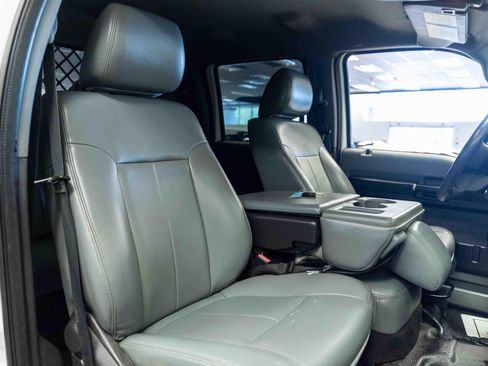 Used 2012 Ford F550 4x4 Crew Cab Super Duty w/ Payload Upgrade Pkg image 15