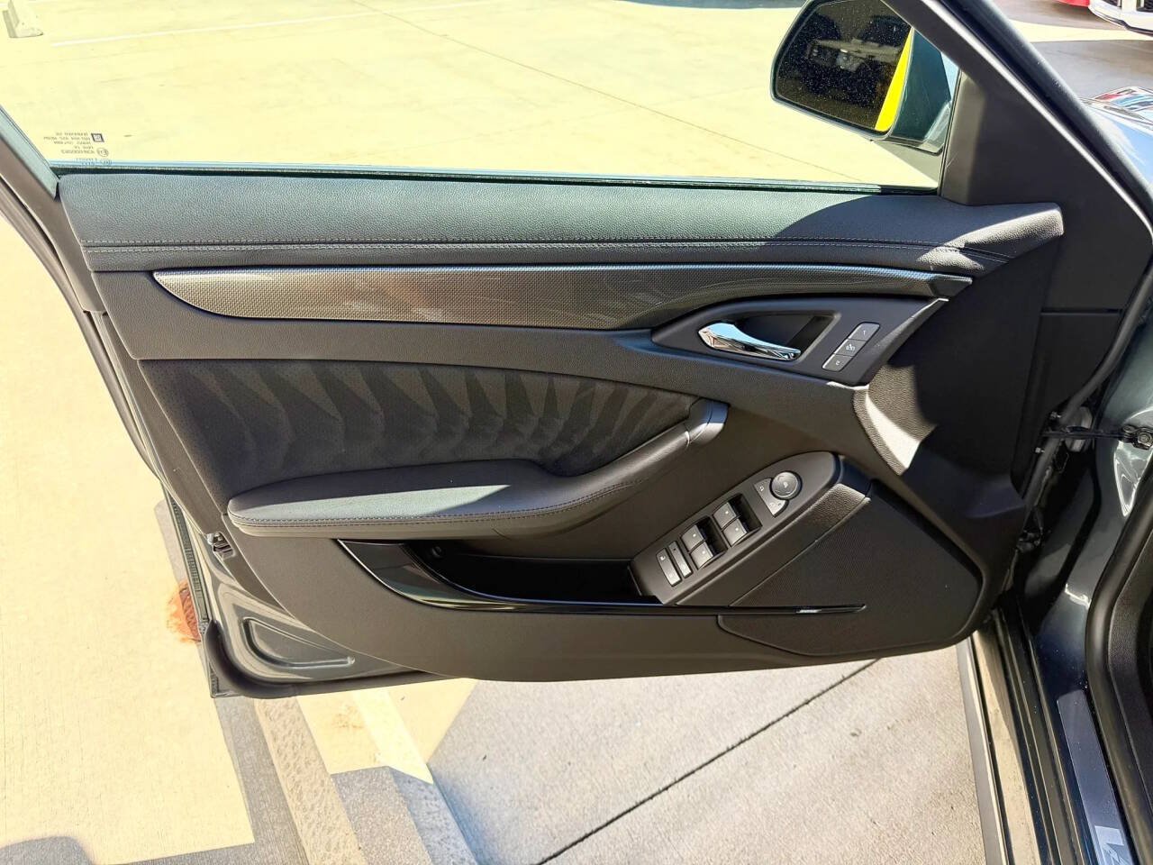 Used 2011 Cadillac CTS V RWD image 13