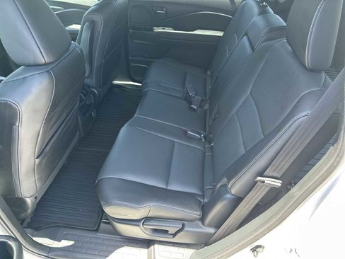 Used 2023 Honda Passport EX-L image 18