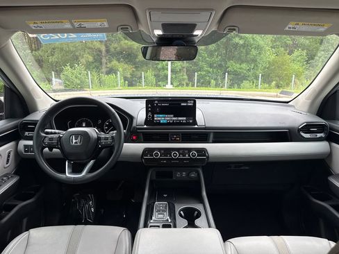 Certified 2025 Honda Pilot EX-L image 17