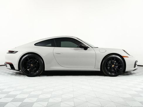 Used 2024 Porsche 911 Carrera RWD image 19