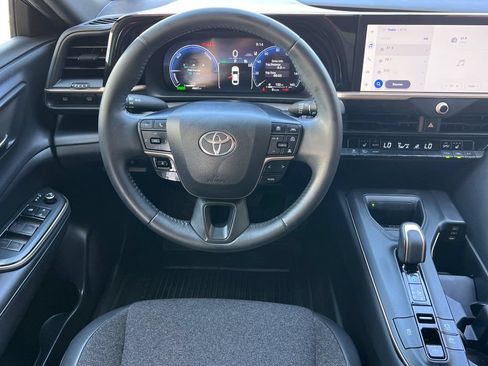 Certified 2023 Toyota Crown AWD/4WD image 16