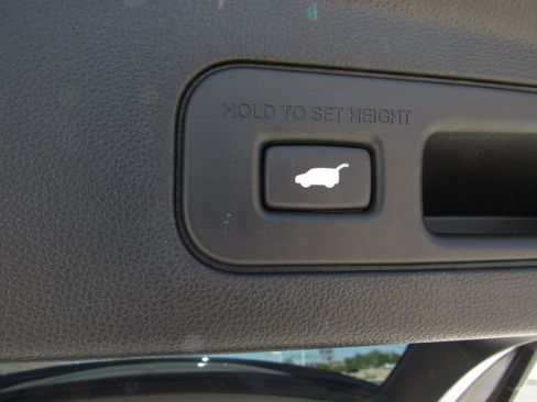 Certified 2023 Acura MDX FWD w/ Technology Package image 14
