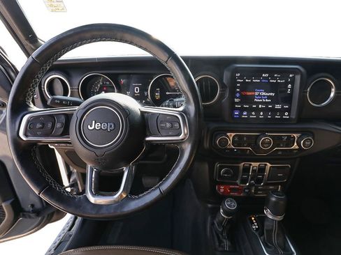Used 2021 Jeep Wrangler Unlimited Rubicon 4xe w/ Cold Weather Group AWD/4WD image 14