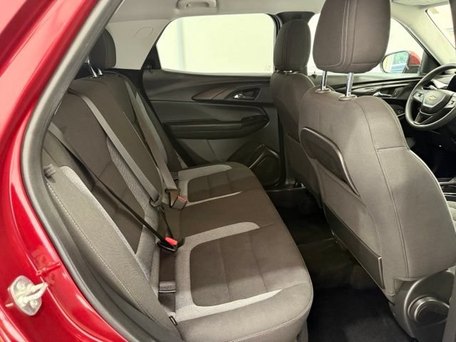 Used 2025 Chevrolet TrailBlazer LT AWD/4WD image 23