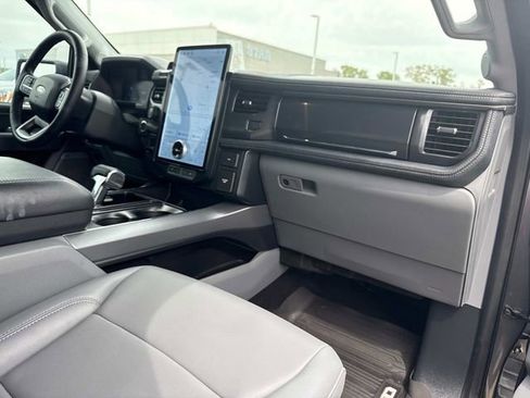 Used 2025 Ford F150 Lightning Flash image 19