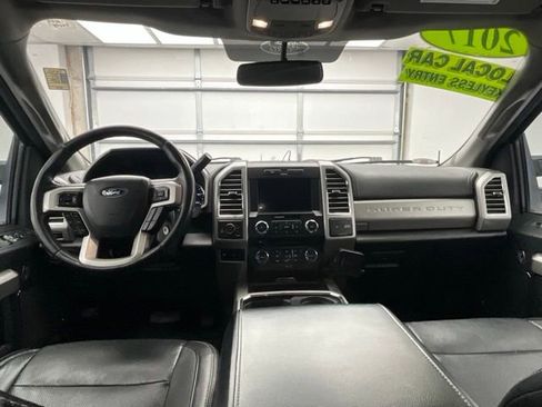 Used 2017 Ford F250 Lariat w/ Chrome Package image 4