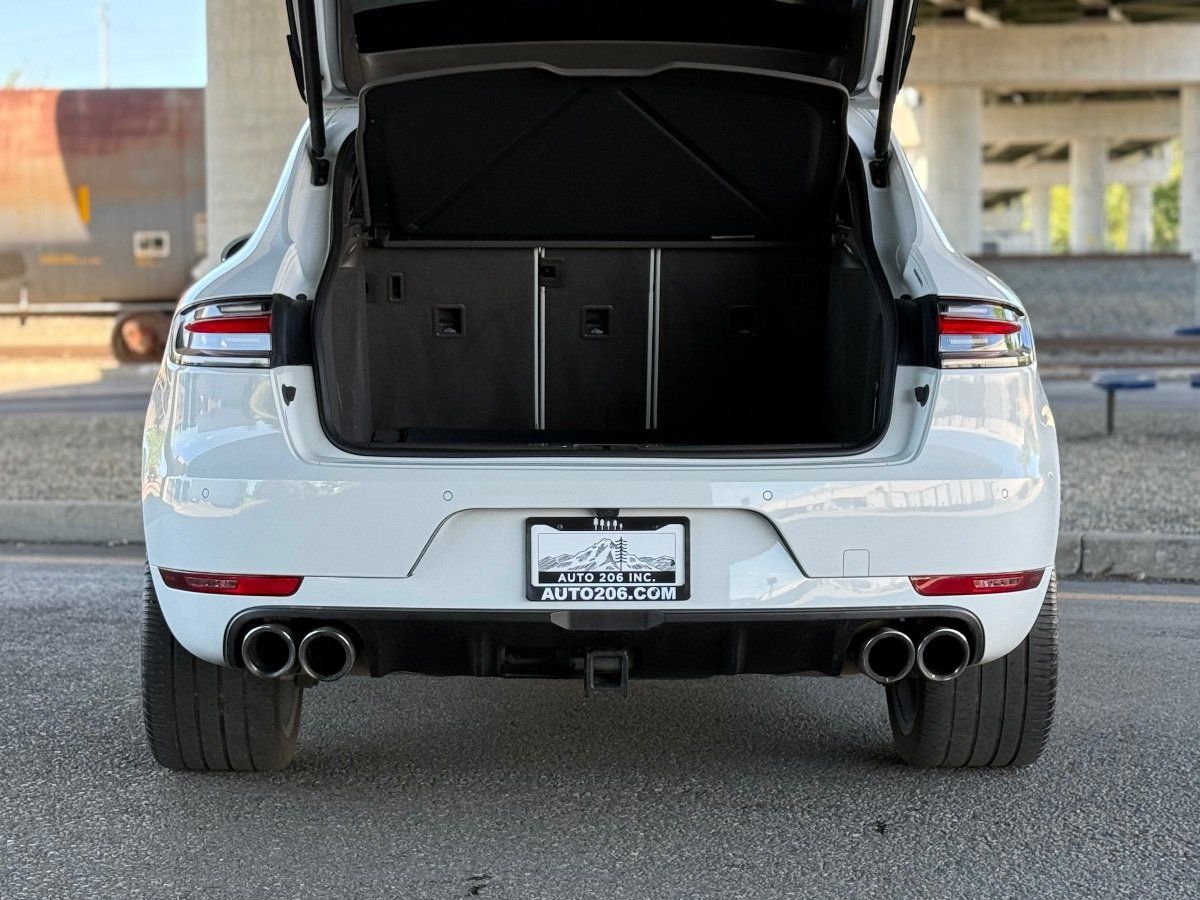 Used 2021 Porsche Macan Turbo AWD/4WD image 7