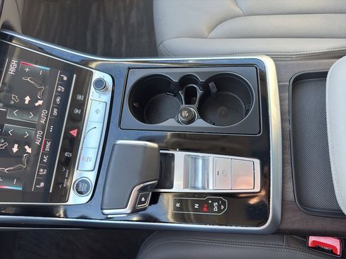 Used 2021 Audi Q7 3.0T Prestige w/ Prestige Package image 23