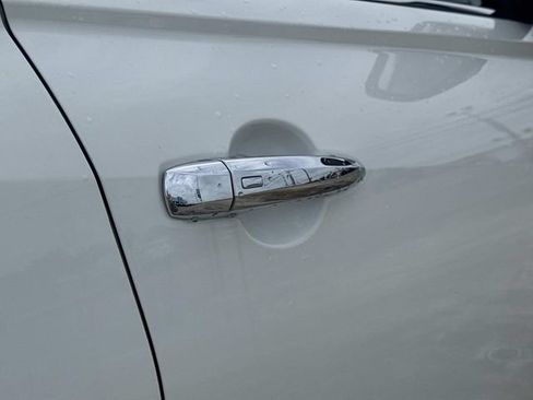 Used 2025 Nissan Altima 2.5 SV FWD image 8