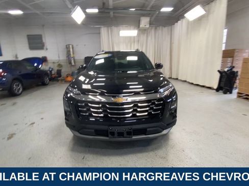 Certified 2025 Chevrolet Equinox LT w/ Convenience Package II AWD/4WD image 3