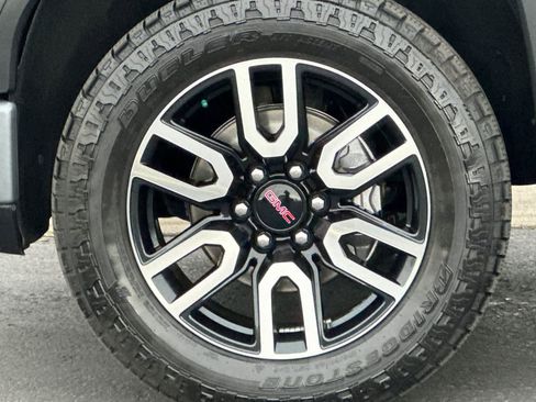 Used 2021 GMC Sierra 1500 AT4 w/ AT4 Value Package image 25