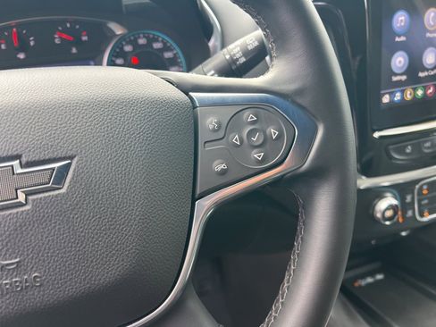 Used 2023 Chevrolet Traverse LT w/ Midnight/Sport Edition image 17