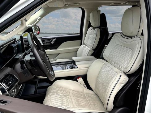 Used 2022 Lincoln Navigator Black Label AWD/4WD image 21