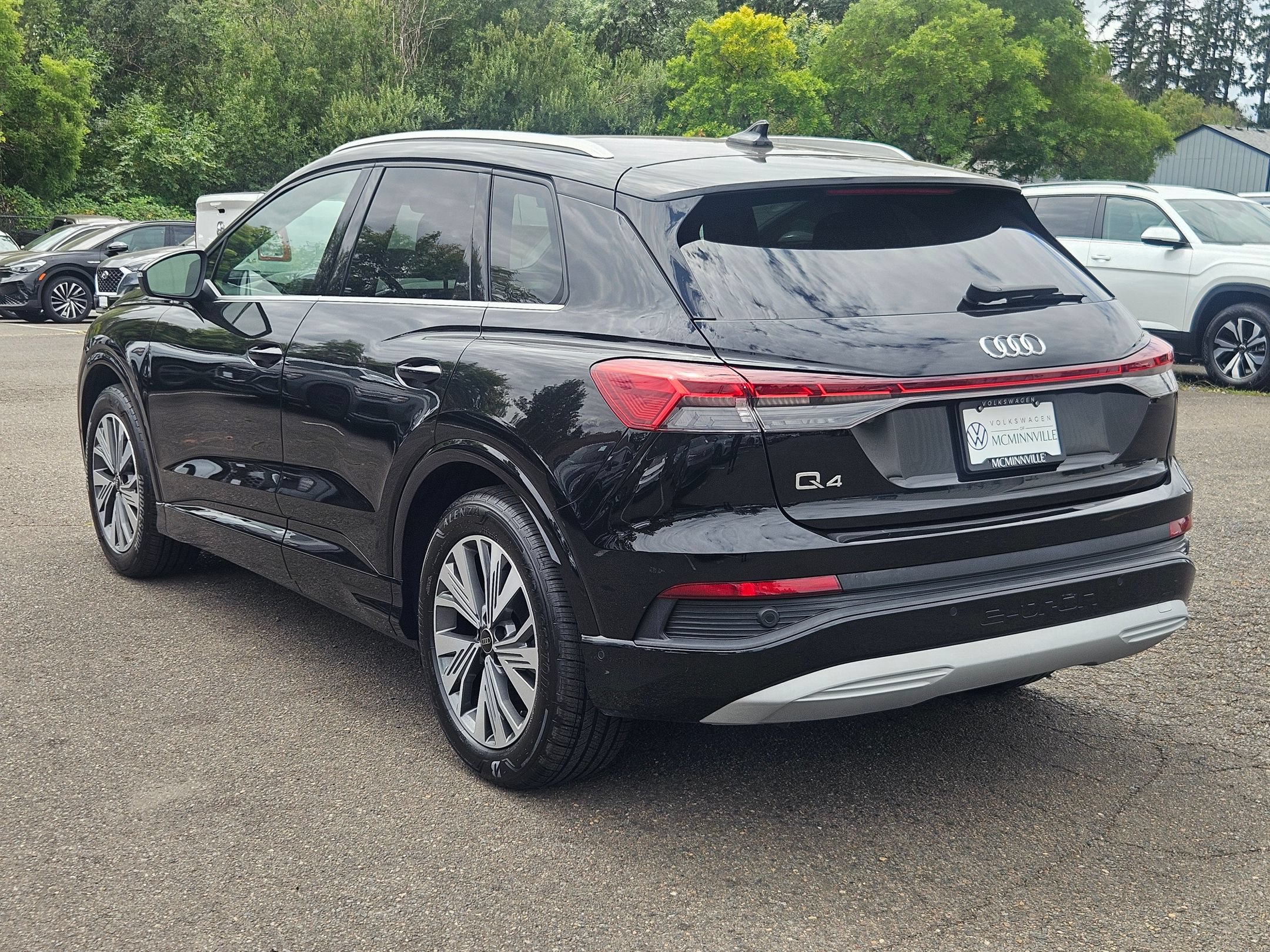 Used 2023 Audi Q4 e-tron Premium w/ Premium Plus RWD image 3