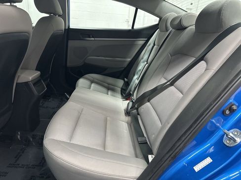 Used 2017 Hyundai Elantra SE FWD image 22