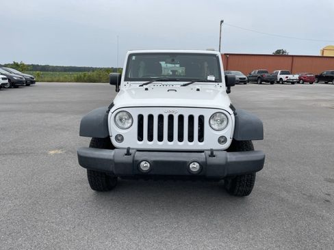 Used 2016 Jeep Wrangler Unlimited Sport image 2