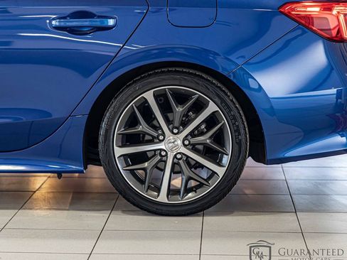 Used 2022 Honda Civic Touring image 7