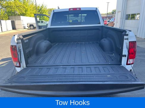 Used 2018 RAM 1500 Outdoorsman AWD/4WD image 24