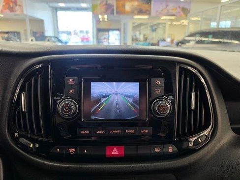 Used 2018 RAM ProMaster City Tradesman SLT FWD image 16