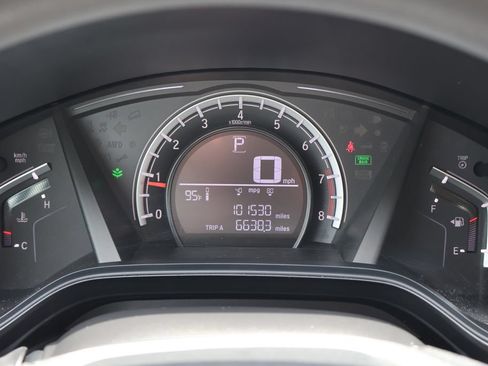 Used 2018 Honda CR-V LX image 8