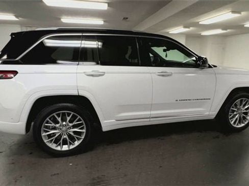 Used 2022 Jeep Grand Cherokee Summit image 9
