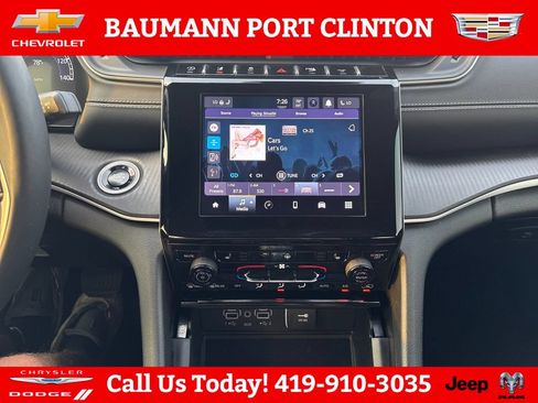 Used 2024 Jeep Grand Cherokee Altitude AWD/4WD image 18
