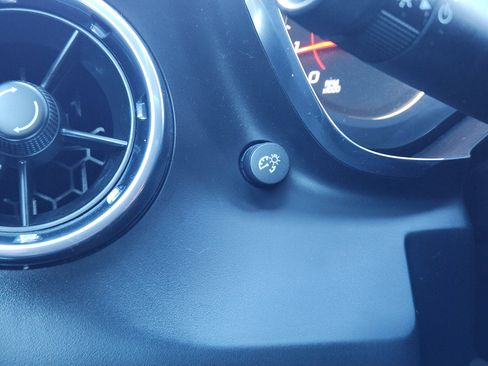 Used 2020 Chevrolet Camaro LT w/ RS Package image 33