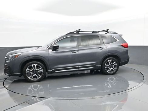 Used 2024 Subaru Ascent Limited w/ Technology Package image 5
