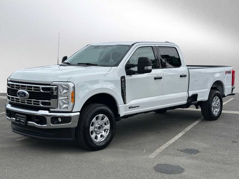 Used 2023 Ford F350 XLT w/ FX4 Off-Road Package image 7