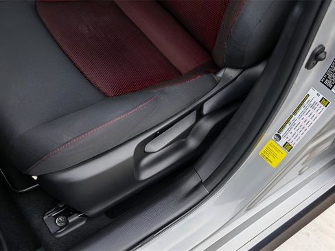 Used 2023 Toyota Corolla SE image 8