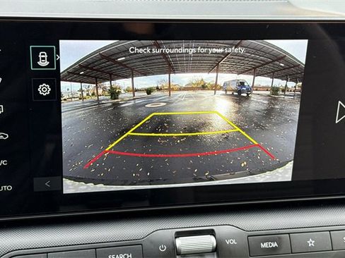 Certified 2025 Kia K4 EX image 24