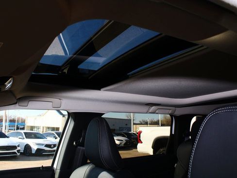 New 2026 Mitsubishi Outlander Trail Edition image 3