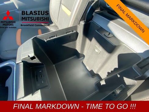 Used 2022 GMC Sierra 3500 AT4 w/ Gooseneck/5TH Wheel Package image 63