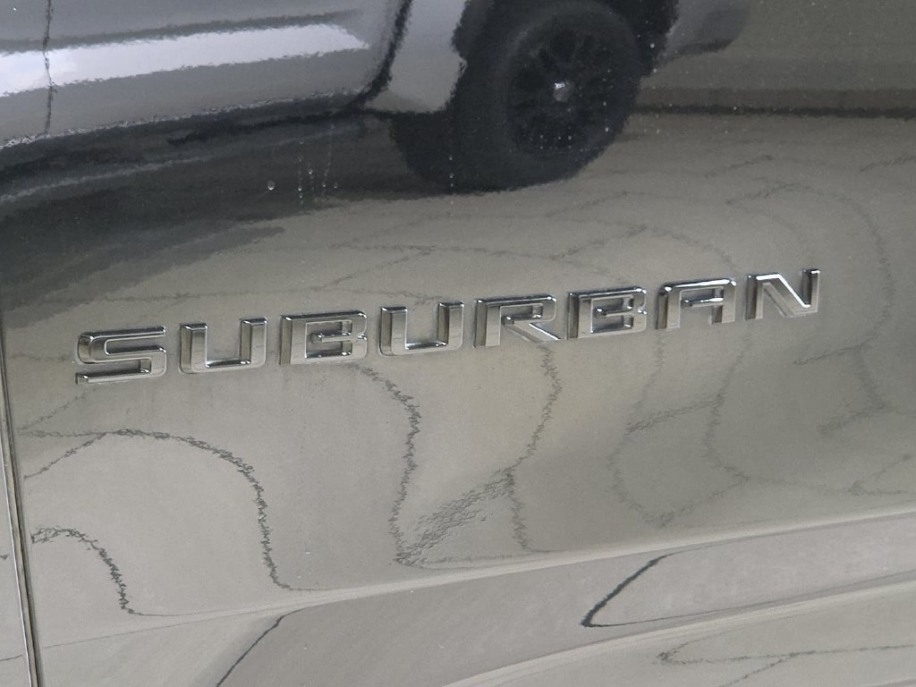 Used 2021 Chevrolet Suburban RST RWD image 10