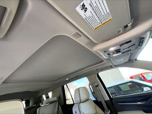 Used 2024 GMC Yukon Denali image 13