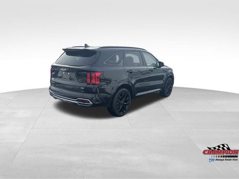Used 2023 Kia Sorento SX image 4