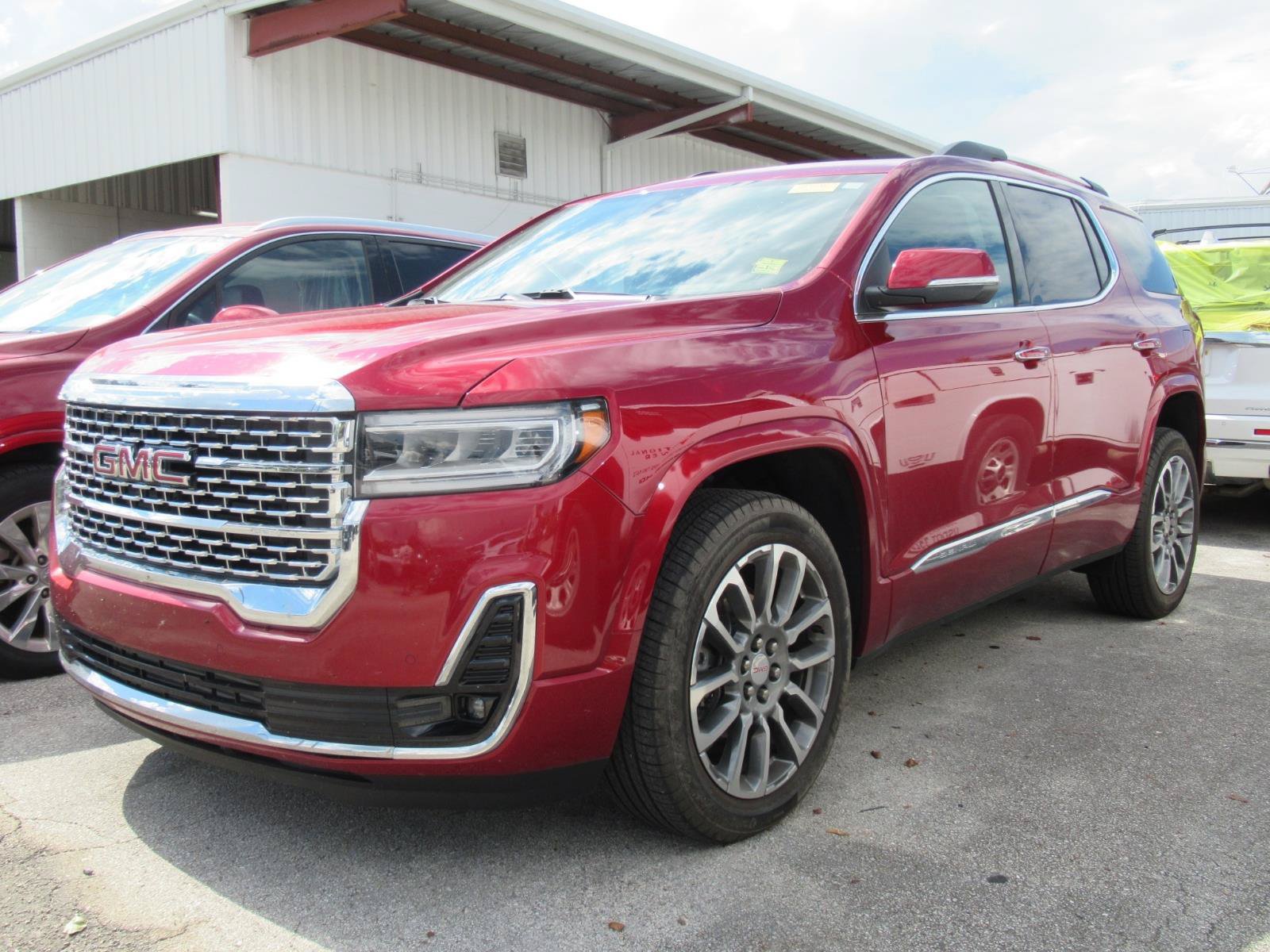 Used 2023 GMC Acadia Denali FWD image 2