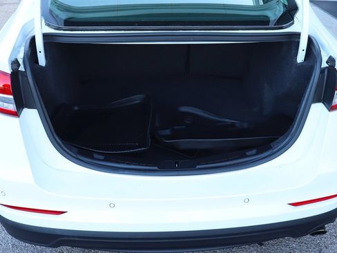 Used 2019 Ford Fusion SE FWD image 24
