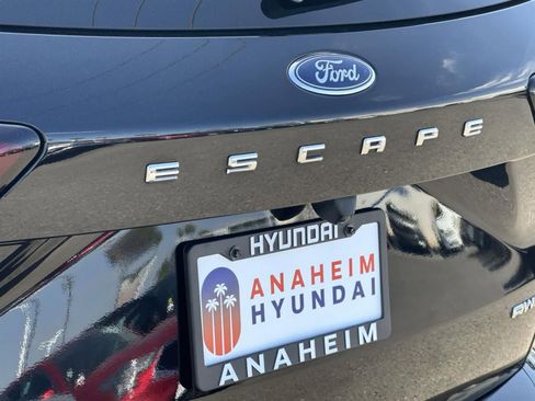 Used 2024 Ford Escape ST-Line Elite w/ Premium Technology Package image 36