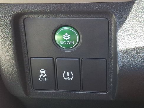 Used 2021 Honda HR-V LX image 22
