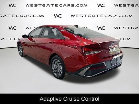 Used 2024 Hyundai Elantra SEL image 5