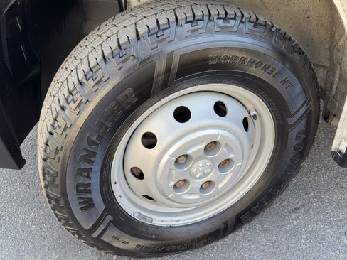 Used 2020 RAM ProMaster 2500 image 11