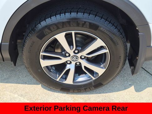 Used 2017 Toyota RAV4 XLE AWD/4WD image 11