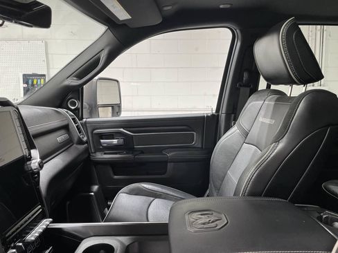 Used 2024 RAM 2500 Laramie w/ Night Edition AWD/4WD image 13