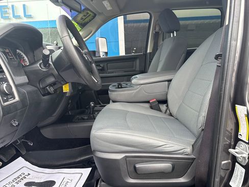 Used 2015 RAM 2500 Tradesman w/ Chrome Appearance Group image 11