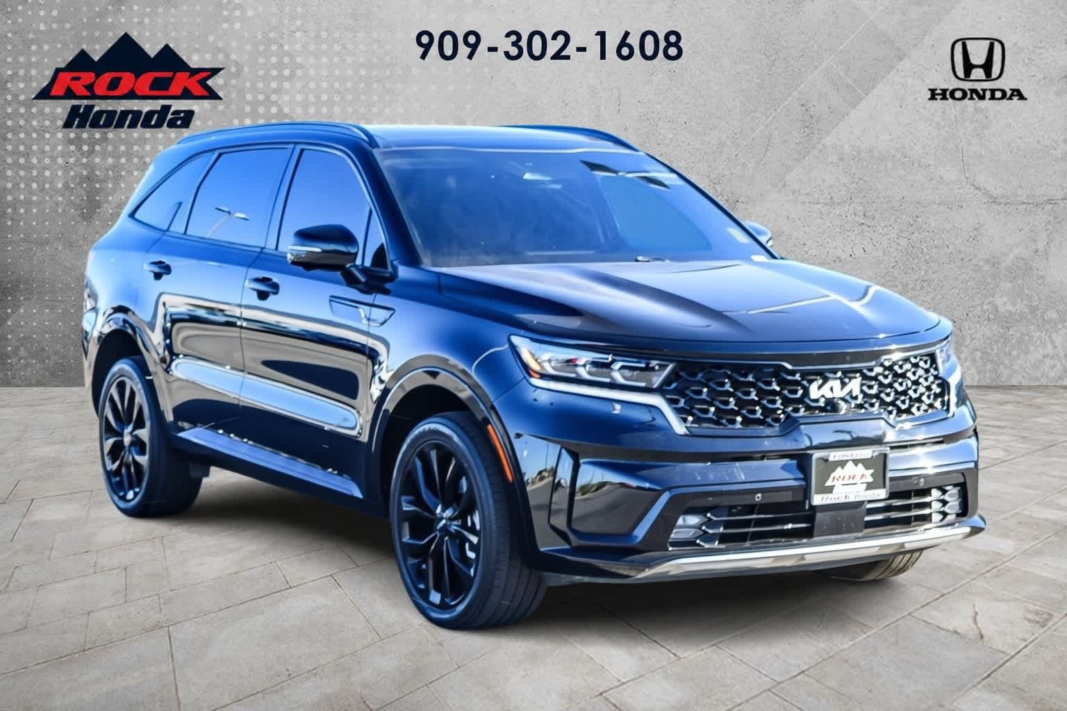 Used 2023 Kia Sorento SX AWD/4WD image 3